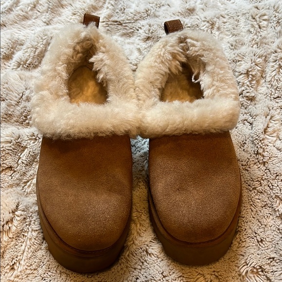 UGG Women's Chestnut Nita Slippers - Picture 1 of 4